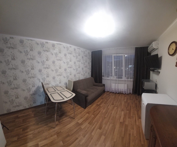 
   Продам 2-комнатную, 65 м², Маршала Жукова ул, к 5

. Фото 4.