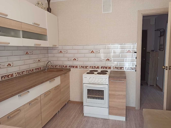 
   Продам 1-комнатную, 38 м², Адмирала Пустошкина ул, 22к9

. Фото 8.