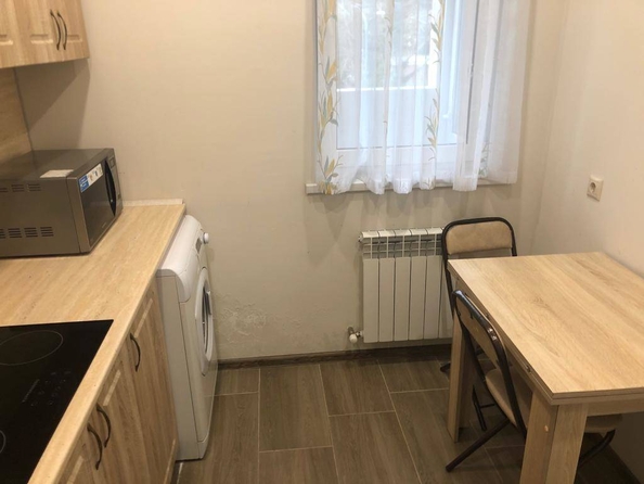 
   Продам 1-комнатную, 31.3 м², Аллея Челтенхэма ул, 8/8

. Фото 2.