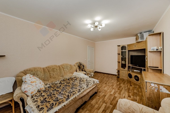 
   Продам 2-комнатную, 60.5 м², 3-я Целиноградская ул, 1

. Фото 2.