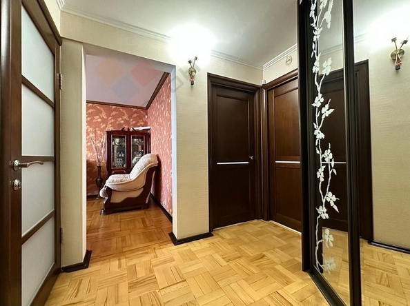
   Продам 3-комнатную, 63.2 м², Гагарина ул, 75

. Фото 2.