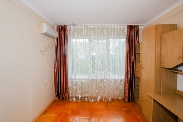 
   Продам 2-комнатную, 43.5 м², Дзержинского ул, 99

. Фото 2.