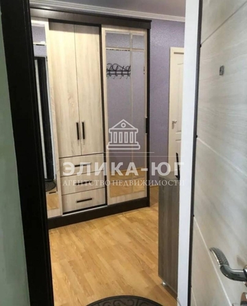 
   Продам 2-комнатную, 56.3 м², Строителей ул

. Фото 2.