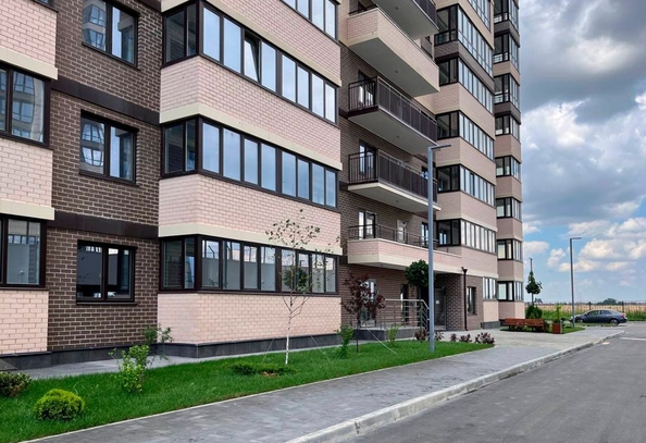 
   Продам 1-комнатную, 42 м², Отражение, 2 очередь литера 4

. Фото 6.