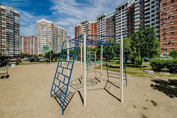 
   Продам 3-комнатную, 116.5 м², Клары Лучко б-р, 16

. Фото 35.