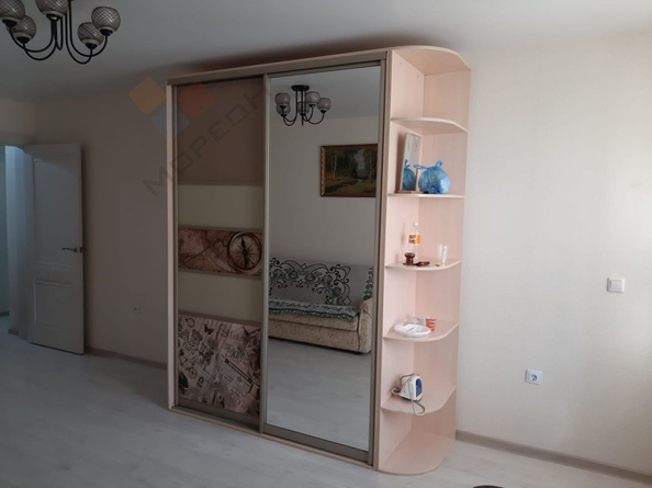 
   Продам 1-комнатную, 50 м², Героя Аверкиева А.А. ул, 13

. Фото 4.