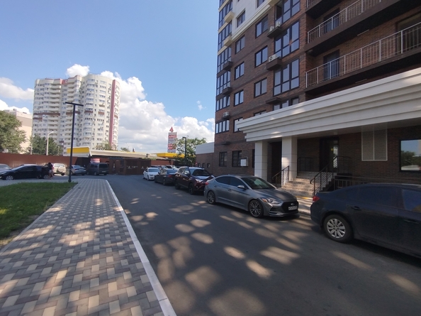 
   Продам 1-комнатную, 42 м², Омелькова ул, 93

. Фото 13.