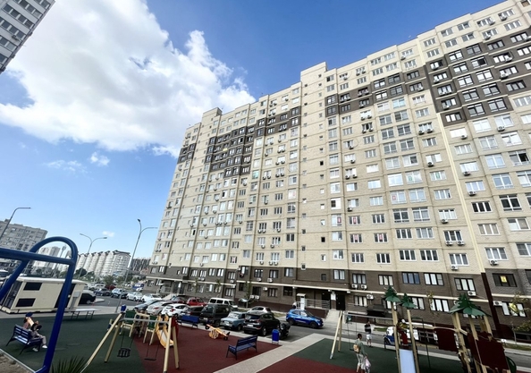 
   Продам 3-комнатную, 90 м², Ленина ул, 190к2

. Фото 29.