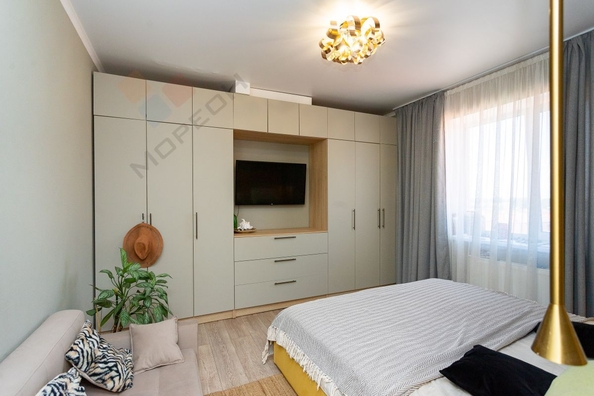 
   Продам 2-комнатную, 43.2 м², Бульвар Интернациональный ул, 110/3

. Фото 7.