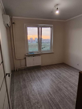 
   Продам 1-комнатную, 34 м², Адмирала Пустошкина ул, 22к12

. Фото 4.