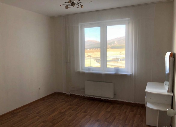 
   Продам 2-комнатную, 56 м², Маршала Жукова ул, к 5

. Фото 4.