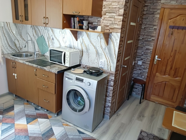 
   Продам студию, 14 м², Кирова ул, 76

. Фото 2.