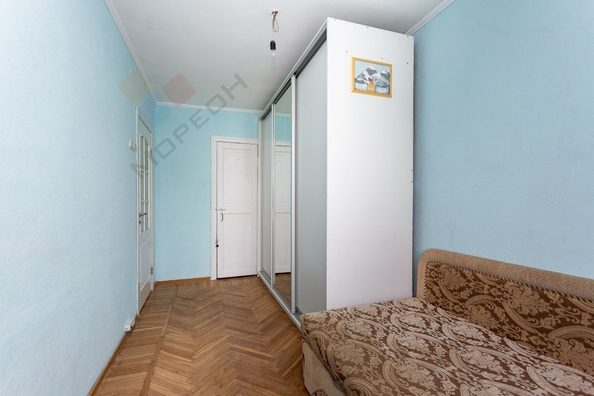 
   Продам 2-комнатную, 41.8 м², Курчатова ул, 10

. Фото 11.