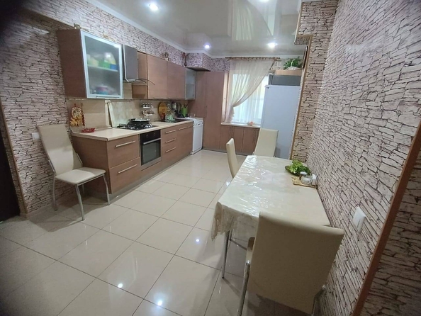 
   Продам 4-комнатную, 125 м², Череповецкая ул, 18

. Фото 14.