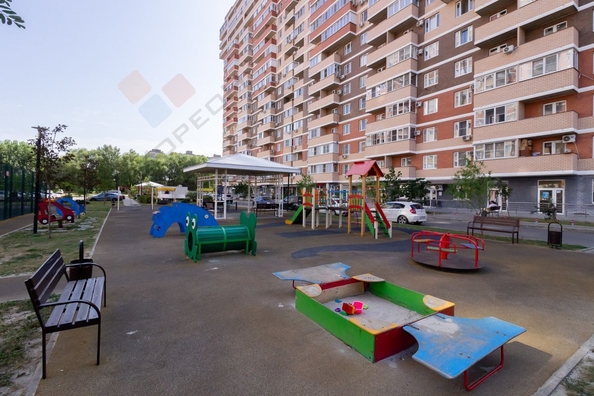 
   Продам 1-комнатную, 38.7 м², Гидростроителей ул, 59/2лит1

. Фото 3.