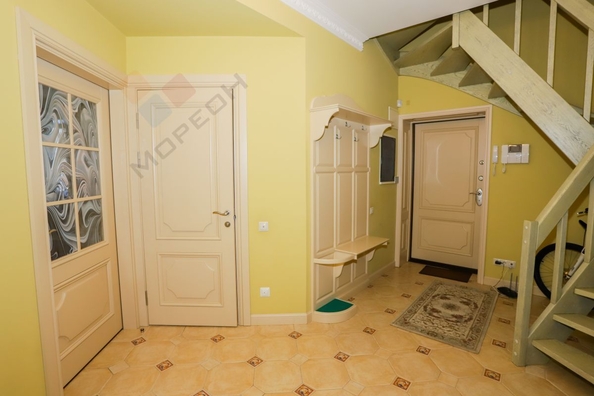 
   Продам 3-комнатную, 131.8 м², Красная ул, 158

. Фото 30.