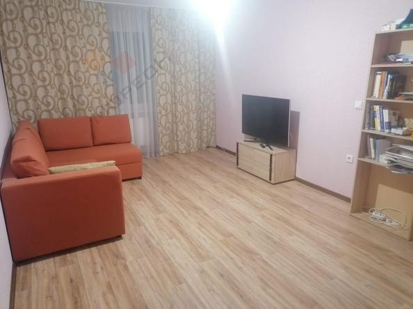 
   Продам 2-комнатную, 64.9 м², Героя Яцкова И.В. ул, 28

. Фото 13.