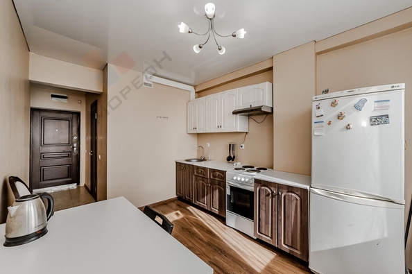 
   Продам 1-комнатную, 38.4 м², Античная ул, 1

. Фото 2.