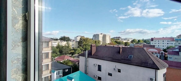 
   Продам 1-комнатную, 37 м², Самбурова ул, 207

. Фото 16.