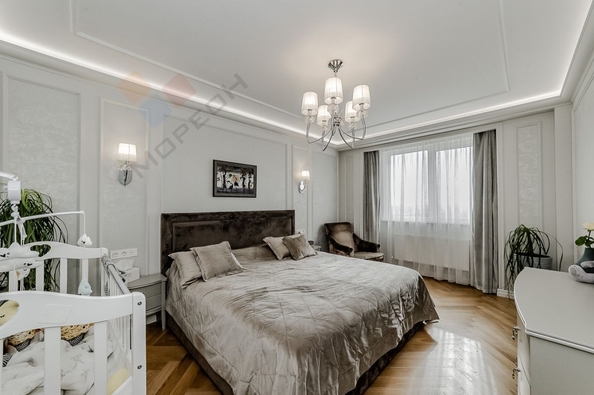 
   Продам 4-комнатную, 180.6 м², Кожевенная ул, 24

. Фото 10.