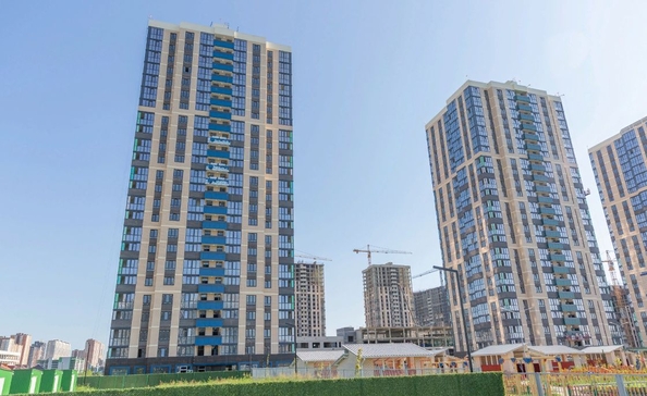 
   Продам 3-комнатную, 77.5 м², Любимово мкр, 2

. Фото 3.