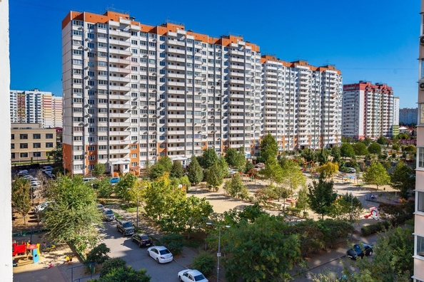 
   Продам 2-комнатную, 59.2 м², Героя Яцкова И.В. ул, 16

. Фото 23.