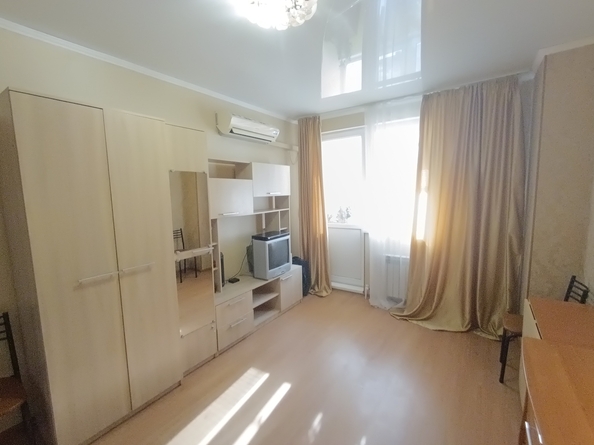 
   Продам 1-комнатную, 48 м², Шевченко ул, 288Б

. Фото 9.