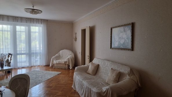 
   Продам 3-комнатную, 105 м², Красногвардейская ул, д 34

. Фото 12.