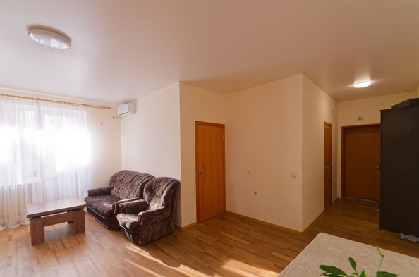 
   Продам 3-комнатную, 86 м², Крымская ул, 244

. Фото 1.