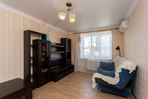 
   Продам 2-комнатную, 48.8 м², Московская ул, 140

. Фото 2.