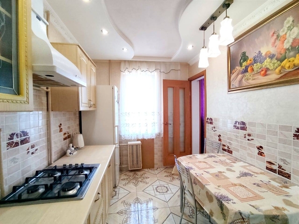 
   Продам 3-комнатную, 90 м², Ленина ул, 10

. Фото 2.