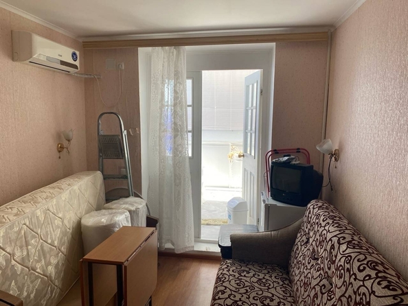 
   Продам 2-комнатную, 33 м², Лазарева ул, 112

. Фото 2.