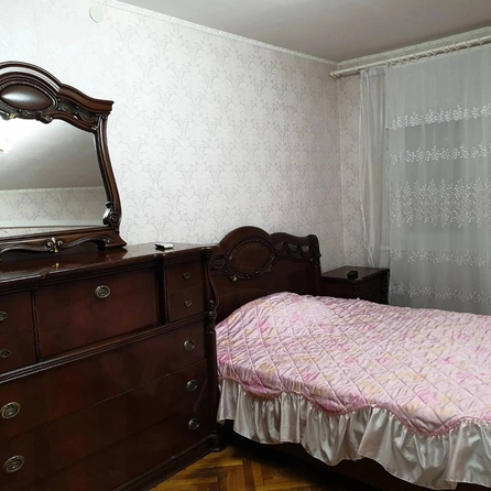 
   Продам 2-комнатную, 50 м², Роз ул, 54

. Фото 1.