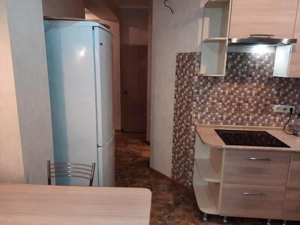 
   Продам 2-комнатную, 51 м², Плеханова ул, 53/16

. Фото 3.