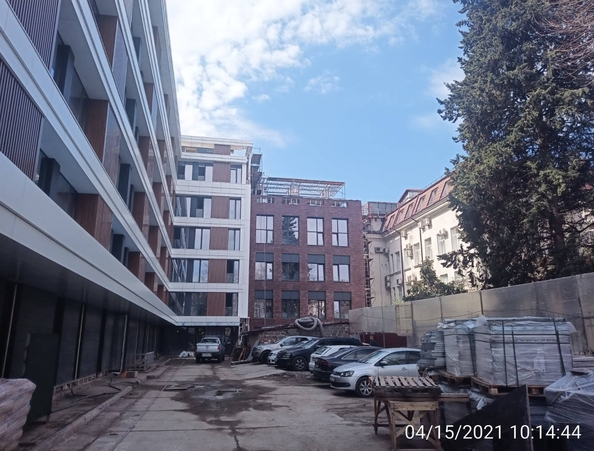 
   Продам 3-комнатную, 70 м², Конституции СССР ул, 18А

. Фото 6.