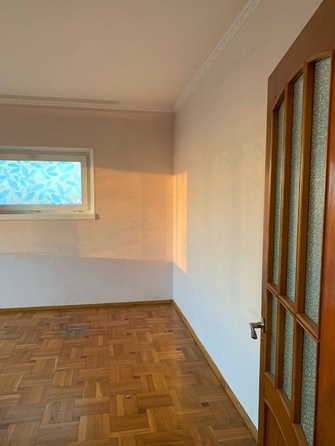 
   Продам 2-комнатную, 58 м², Крымская ул, 40

. Фото 3.