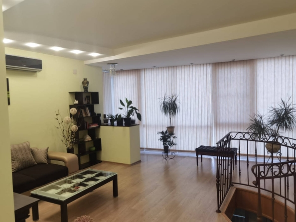 
   Продам 3-комнатную, 113.4 м², Виноградная ул, 114

. Фото 1.