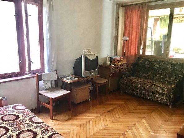 
   Продам 3-комнатную, 66.6 м², Виноградная ул, 152

. Фото 1.