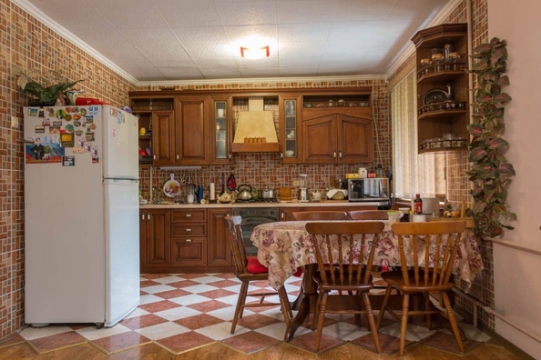 
   Продам 5-комнатную, 105 м², Чайковского ул, 15

. Фото 2.