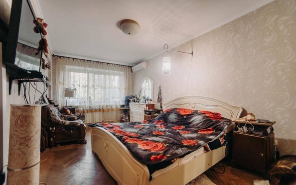 
   Продам 3-комнатную, 72 м², Строительный пер, 1

. Фото 2.