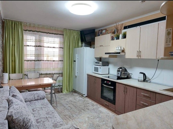 
   Продам 3-комнатную, 74.2 м², Малышева ул, 3

. Фото 1.