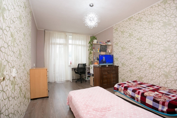 
   Продам 3-комнатную, 92.5 м², Троицкая ул, 61

. Фото 8.