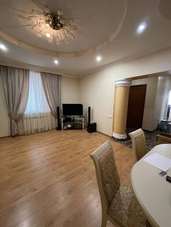 
   Продам 2-комнатную, 70 м², Орбитовская ул, 20/8

. Фото 1.