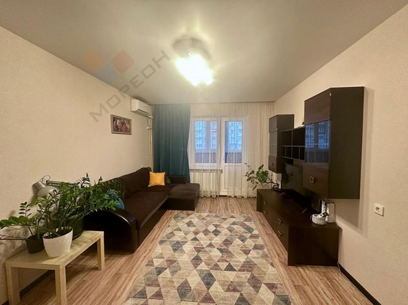 
   Продам 2-комнатную, 64 м², Валерия Гассия ул, 13

. Фото 1.