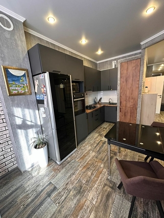 
   Продам 1-комнатную, 41 м², Витебская ул, к 2

. Фото 2.