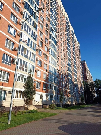 
   Продам 2-комнатную, 57 м², Героев-Разведчиков ул, 8 к4

. Фото 2.