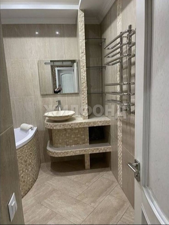 
   Продам 3-комнатную, 87 м², Гастелло ул, 41/3

. Фото 12.
