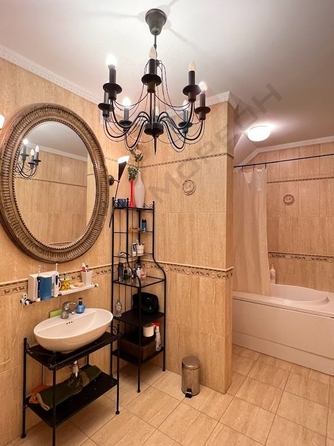 
   Продам дом, 400 м², Краснодар

. Фото 19.