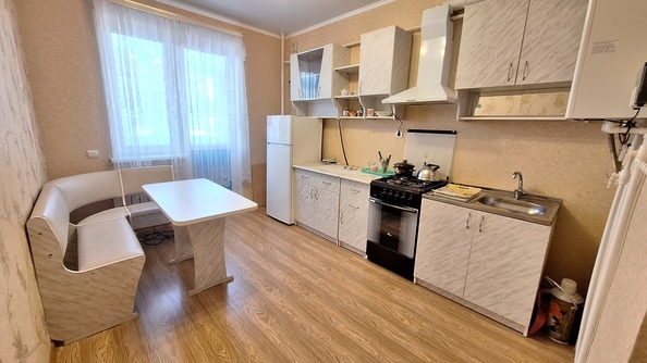 
   Продам 1-комнатную, 43 м², Парковая ул, 64к4

. Фото 3.