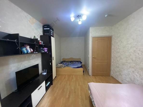 
   Продам 1-комнатную, 32 м², Героев-Разведчиков ул, 10

. Фото 5.